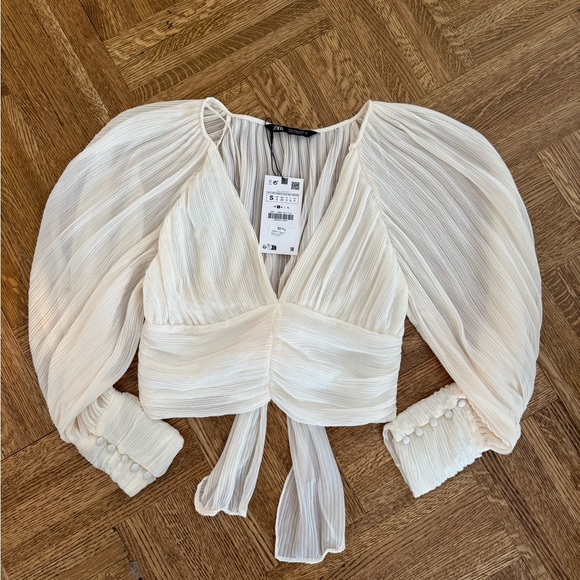 Zara ecru pleated blouse size small - Picture 5 of 8